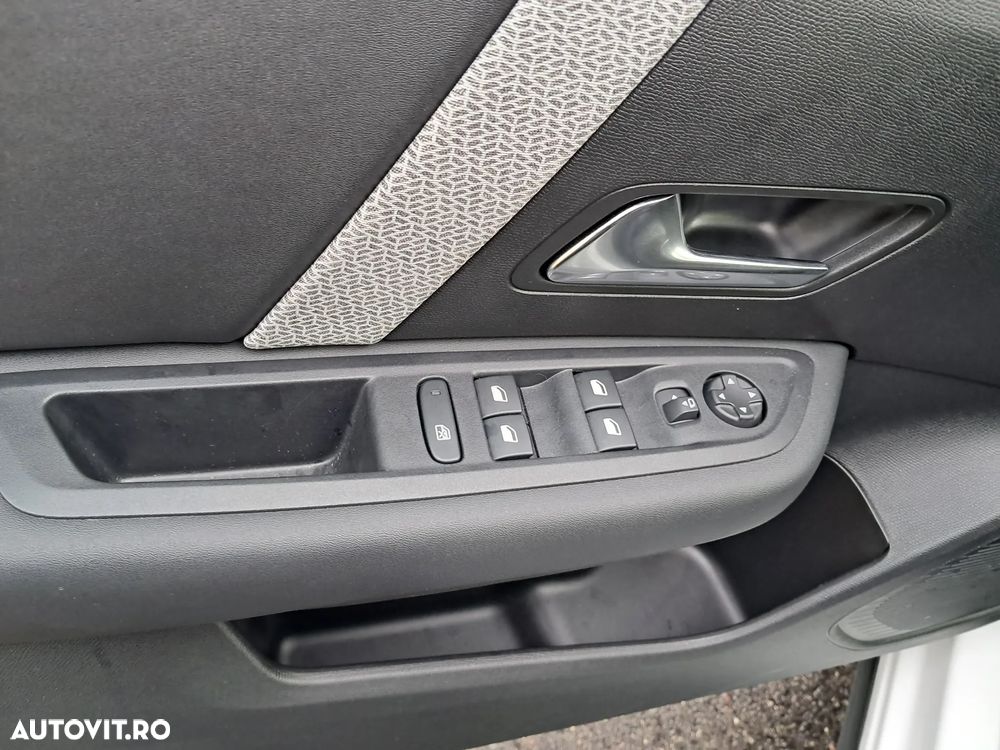 Citroën C4 1.2 PureTech 130 S&S EAT8 MAX - 13