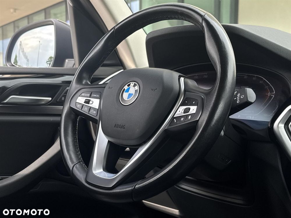 BMW X3 xDrive20d - 9