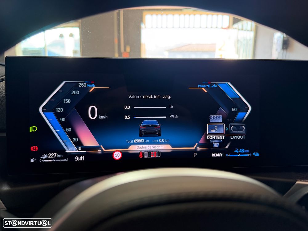 BMW 330 e Pack Desportivo M Auto - 9