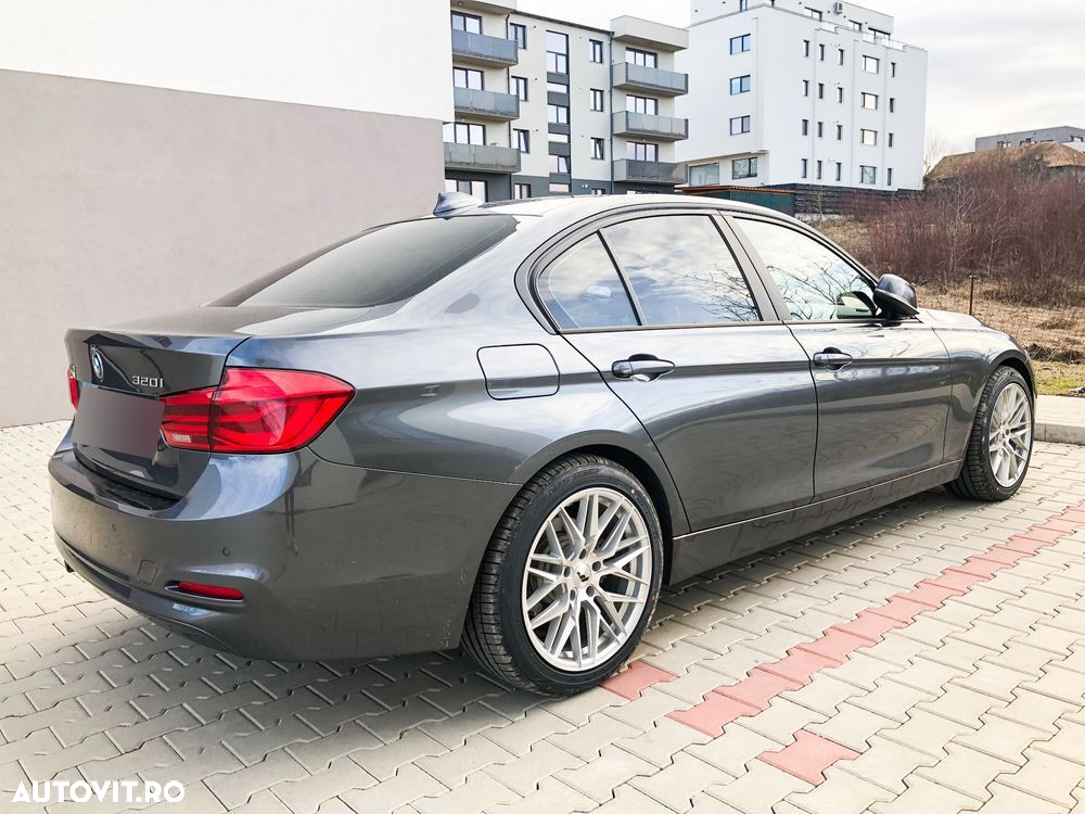 BMW Seria 3 320i xDrive Sport-Aut. Sport Line - 10
