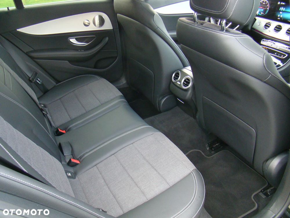 Mercedes-Benz Klasa E 300 de 9G-TRONIC Avantgarde - 29