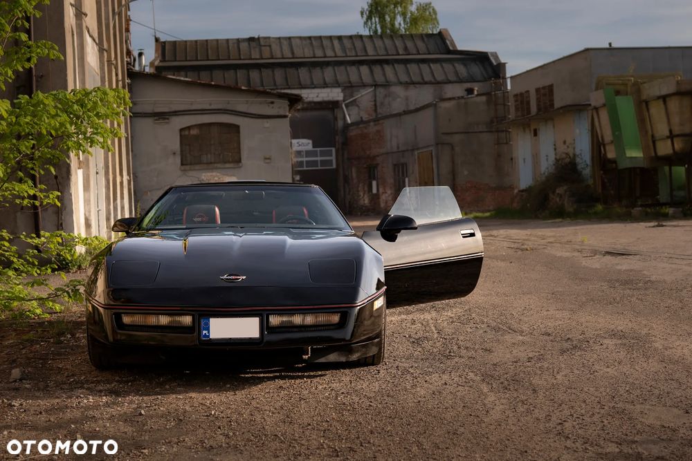 Chevrolet Corvette - 1