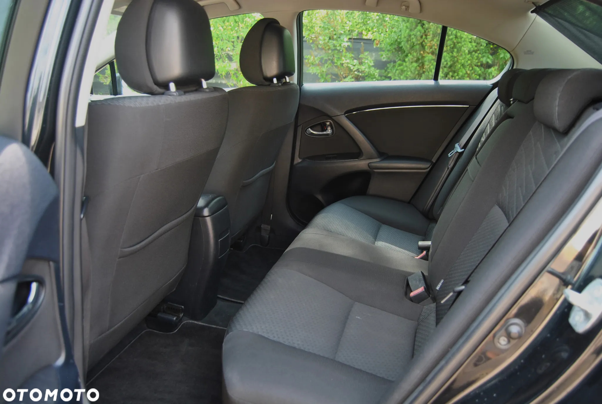 Toyota Avensis 2.0 D-4D Sol - 6