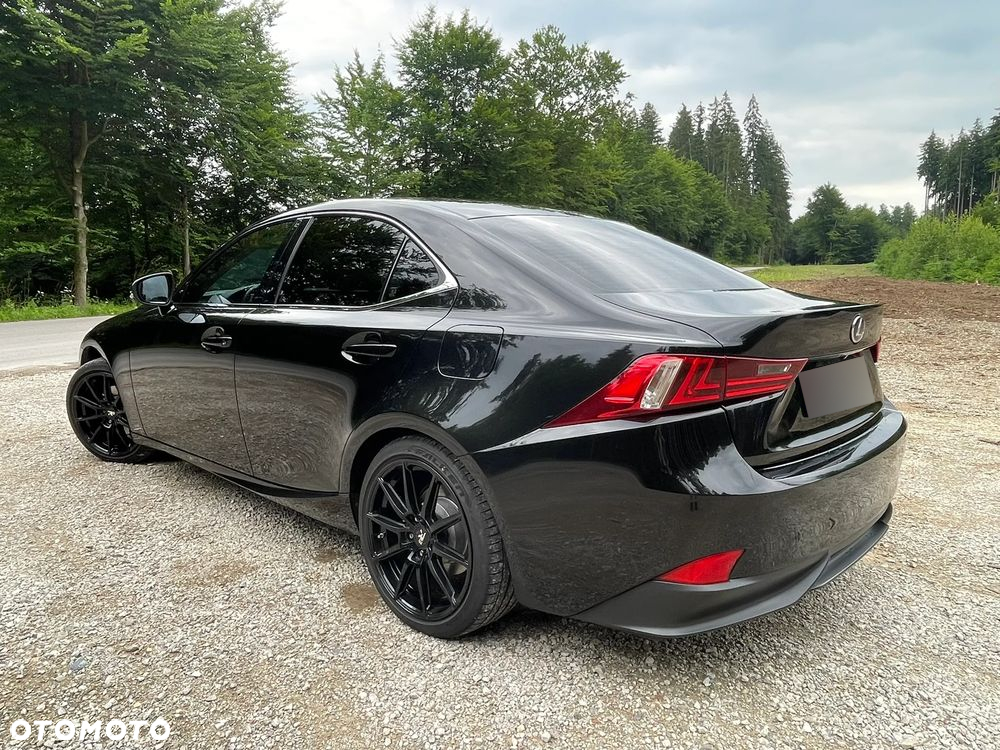 Lexus IS 300h Executive Line - 7