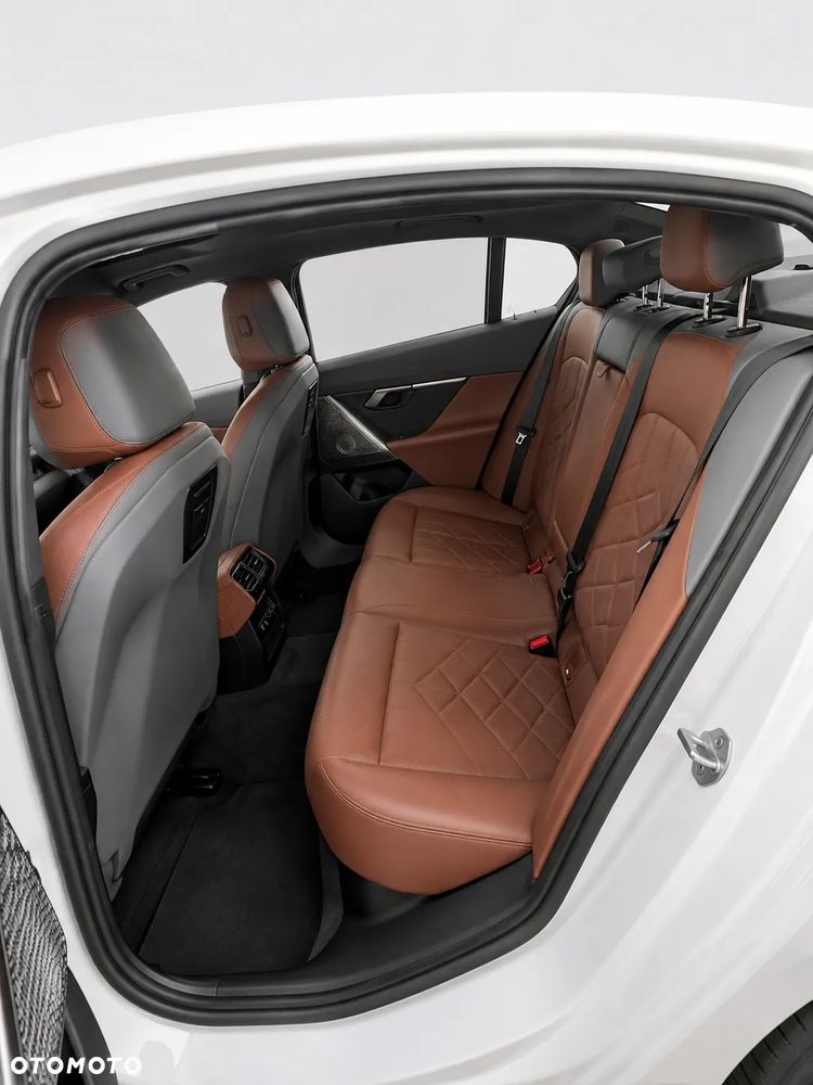 BMW Seria 5 530e xDrive - 9