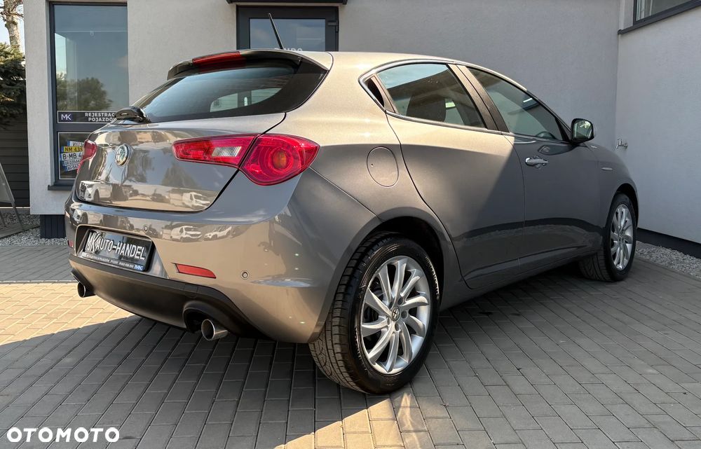 Alfa Romeo Giulietta 2.0 JTDM 16V - 6