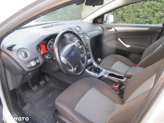 Ford Mondeo 2.0 TDCi Champions Edition - 8