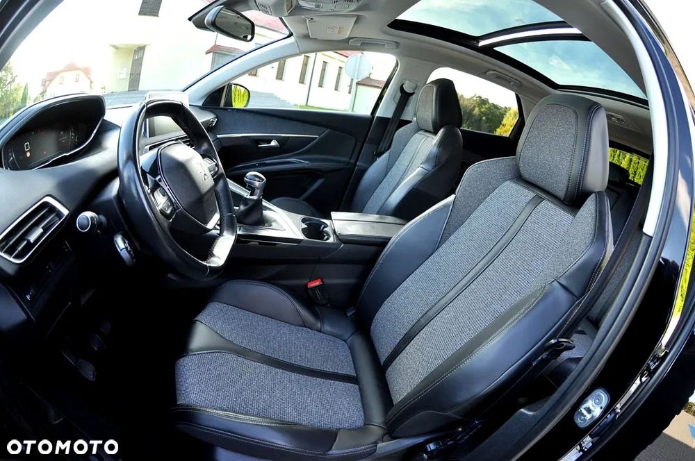 Peugeot 3008 1.2 PureTech Allure S&S - 19