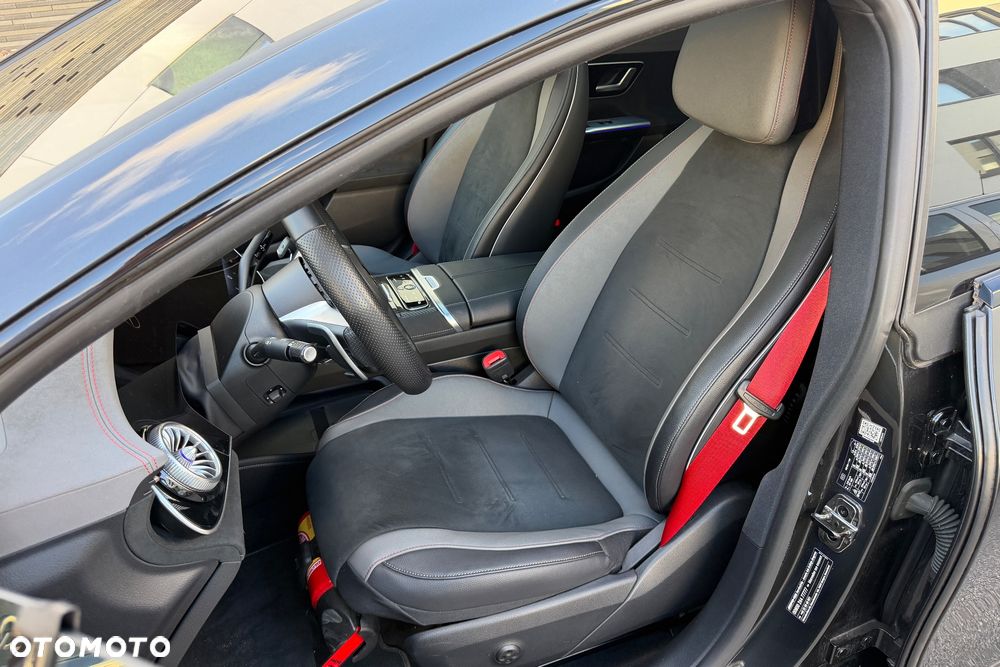 Mercedes-Benz EQE AMG 43 90.5kWh 4-Matic - 34