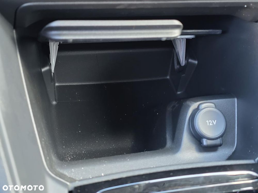 Citroën C4X 1.2 mHEV Plus eDCT6 - 21