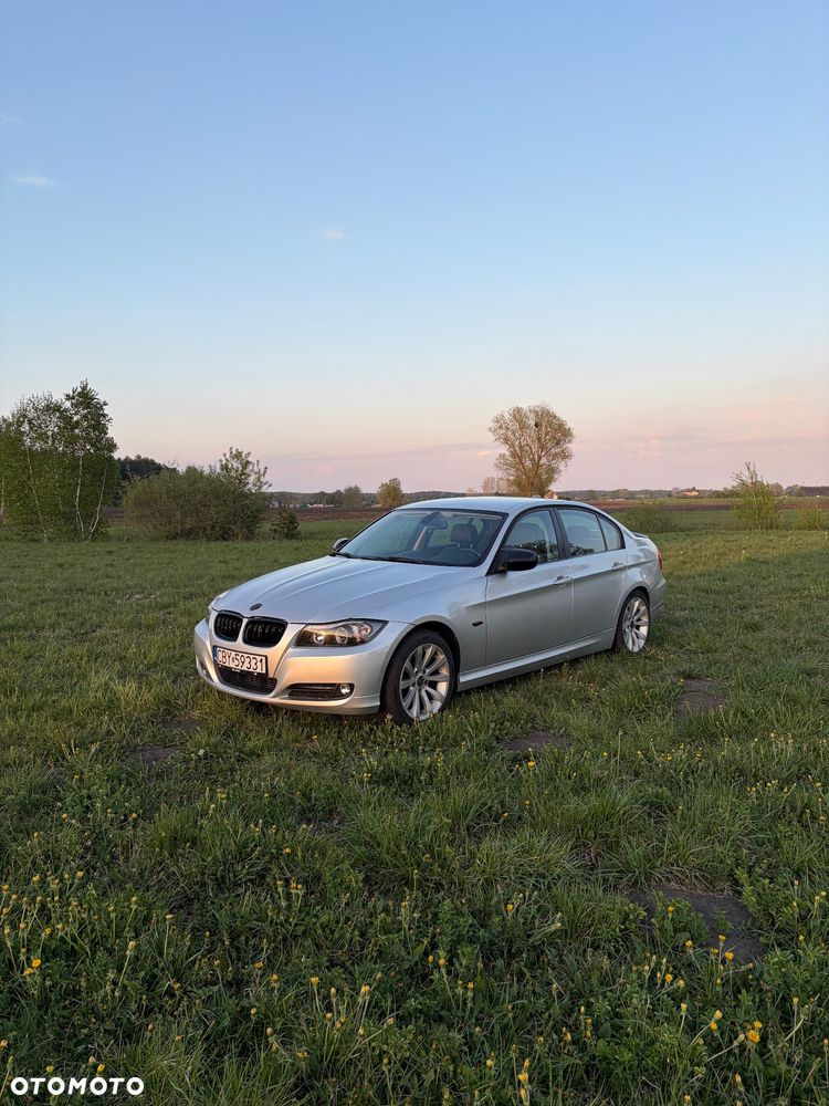 BMW Seria 3 318d - 1