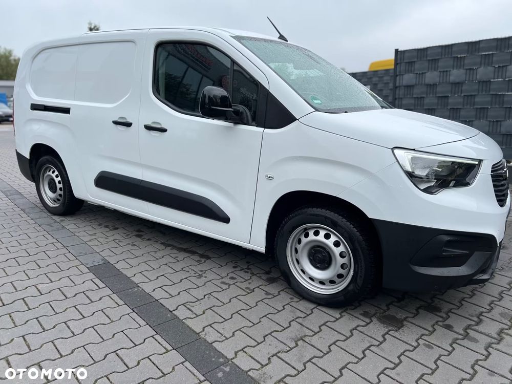 Opel e-COMBO L2 XL/50KWH - 1