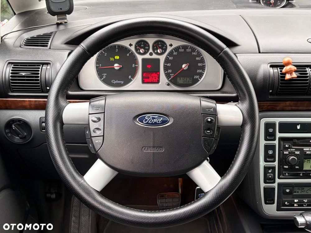 Ford Galaxy TDI Ghia - 25