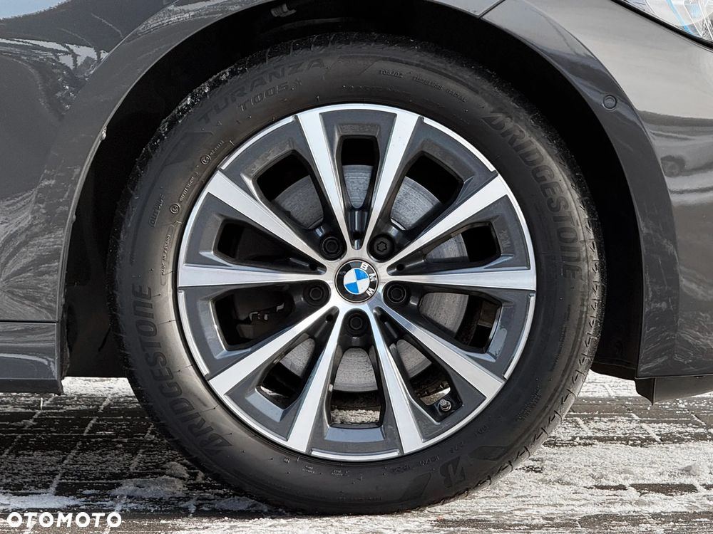 BMW Seria 3 320d Sport Line Shadow - 12