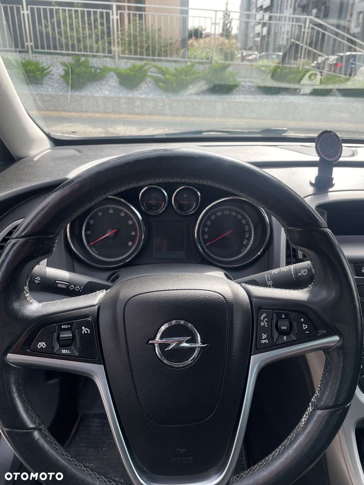 Opel Astra 1.4 T Enjoy - 11