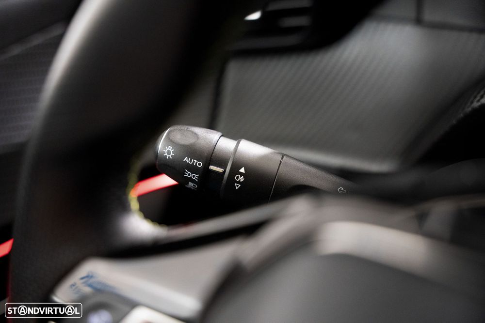 Peugeot e-208 50 kWh GT Line - 11