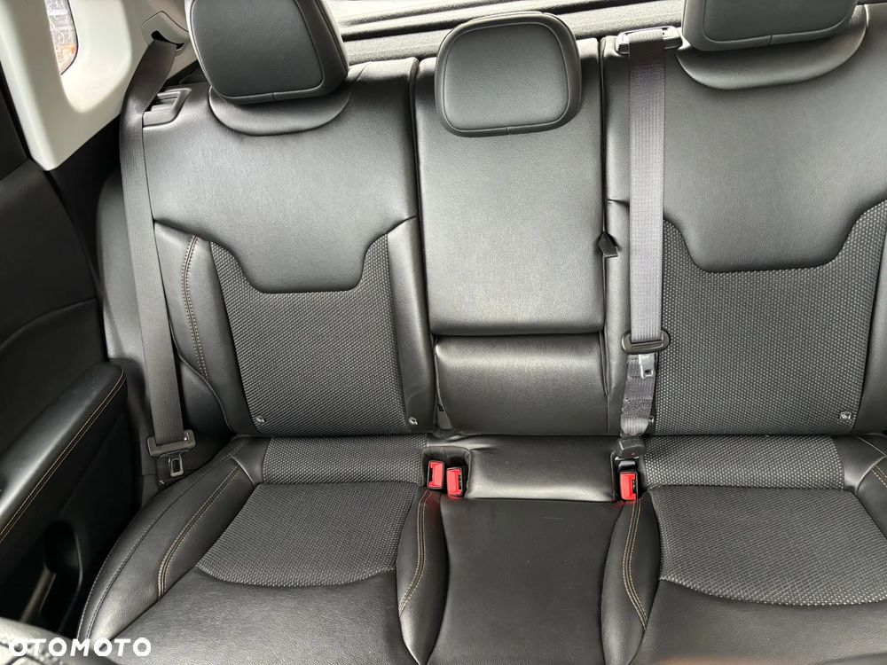 Jeep Compass 1.4 TMair Limited 4WD S&S - 16