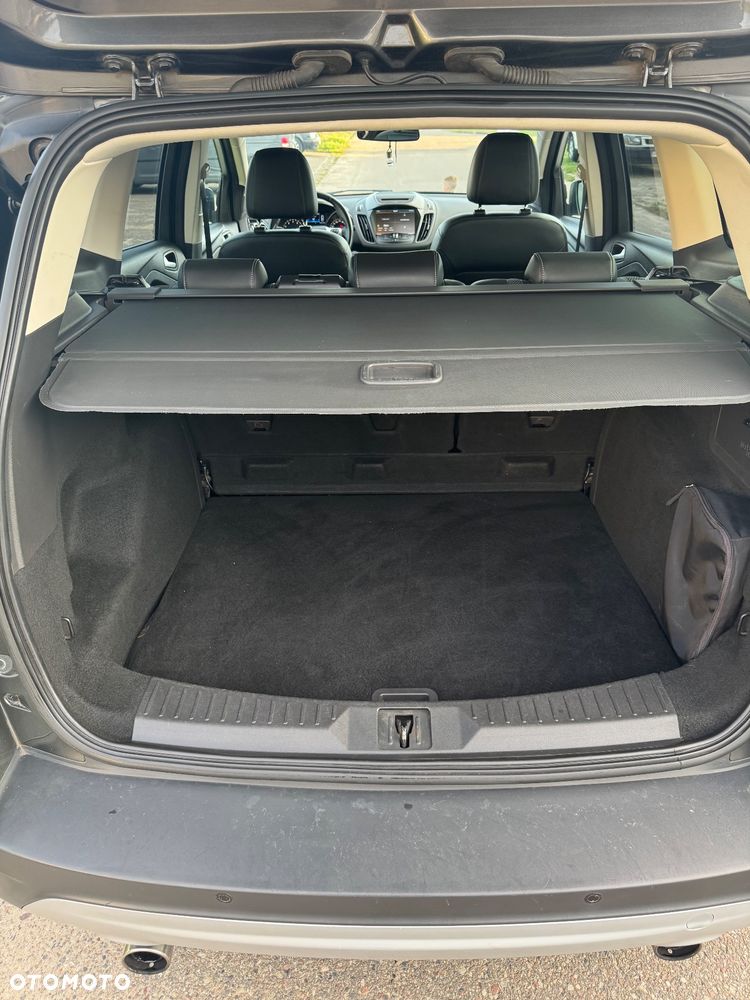 Ford Kuga 1.5 EcoBoost 2x4 Titanium - 13