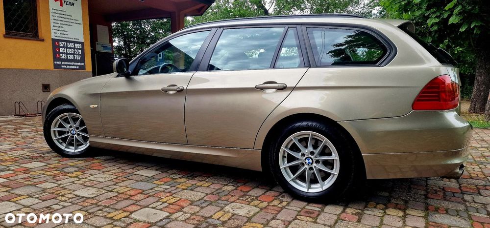 BMW Seria 3 320d DPF Edition Sport - 26