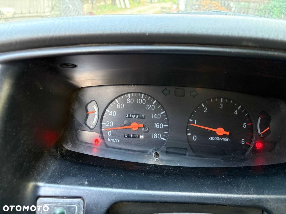 Mitsubishi L200 - 6