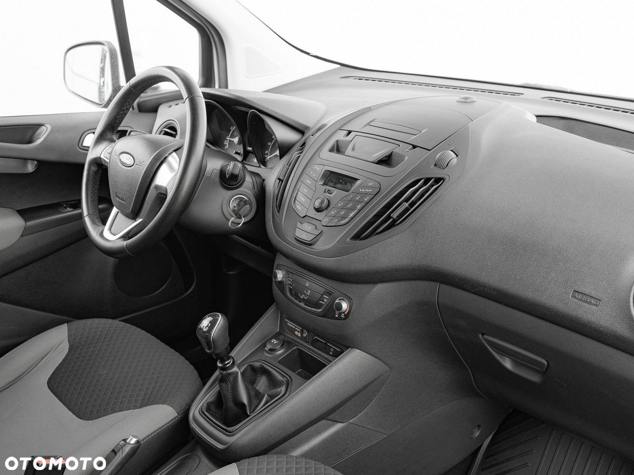 Ford Transit Courier 1.0 EcoBoost Trend - 27