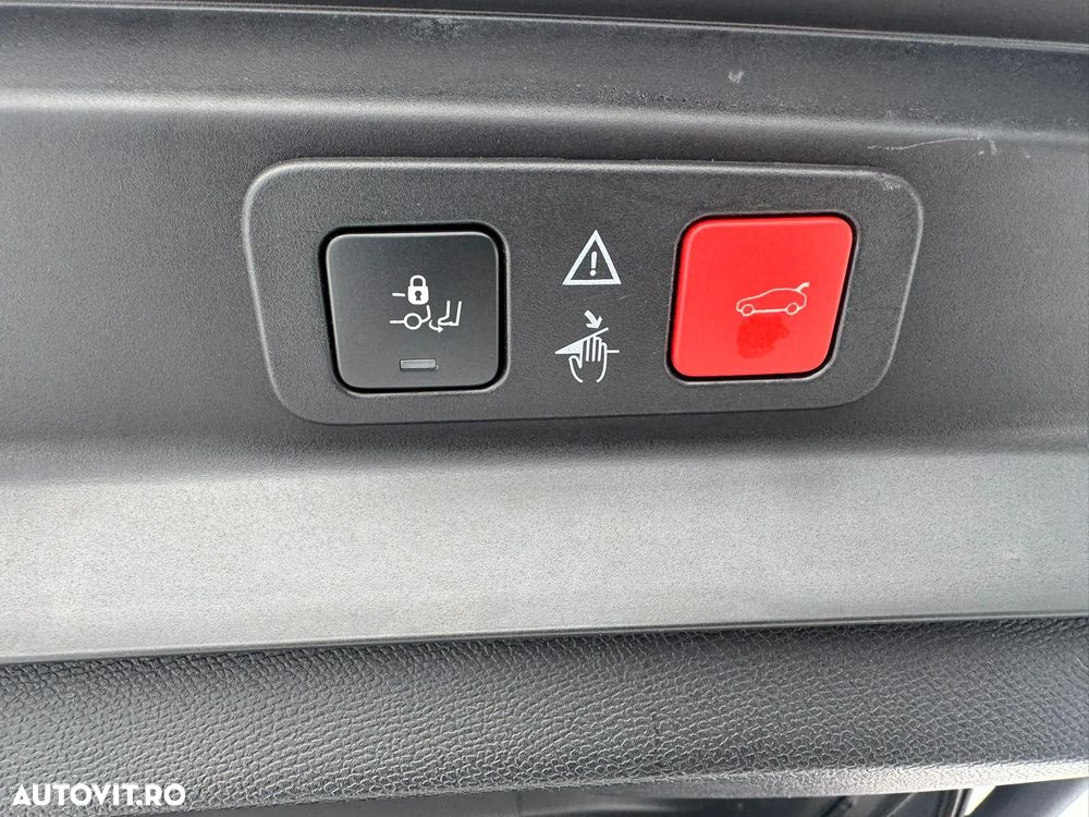 Peugeot 5008 1.5L BlueHDI EAT8 S&S Allure Pack - 34