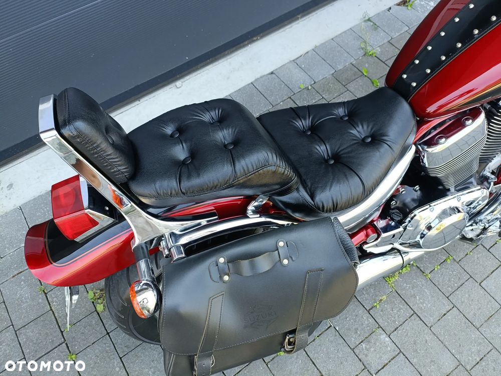 Suzuki Intruder - 10