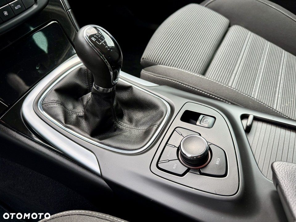 Opel Insignia 2.0 Turbo Cosmo - 26