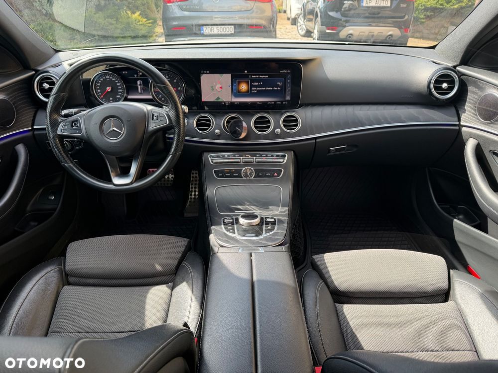 Mercedes-Benz Klasa E 220 d 4Matic All-Terrain 9G-TRONIC Exclusive - 12