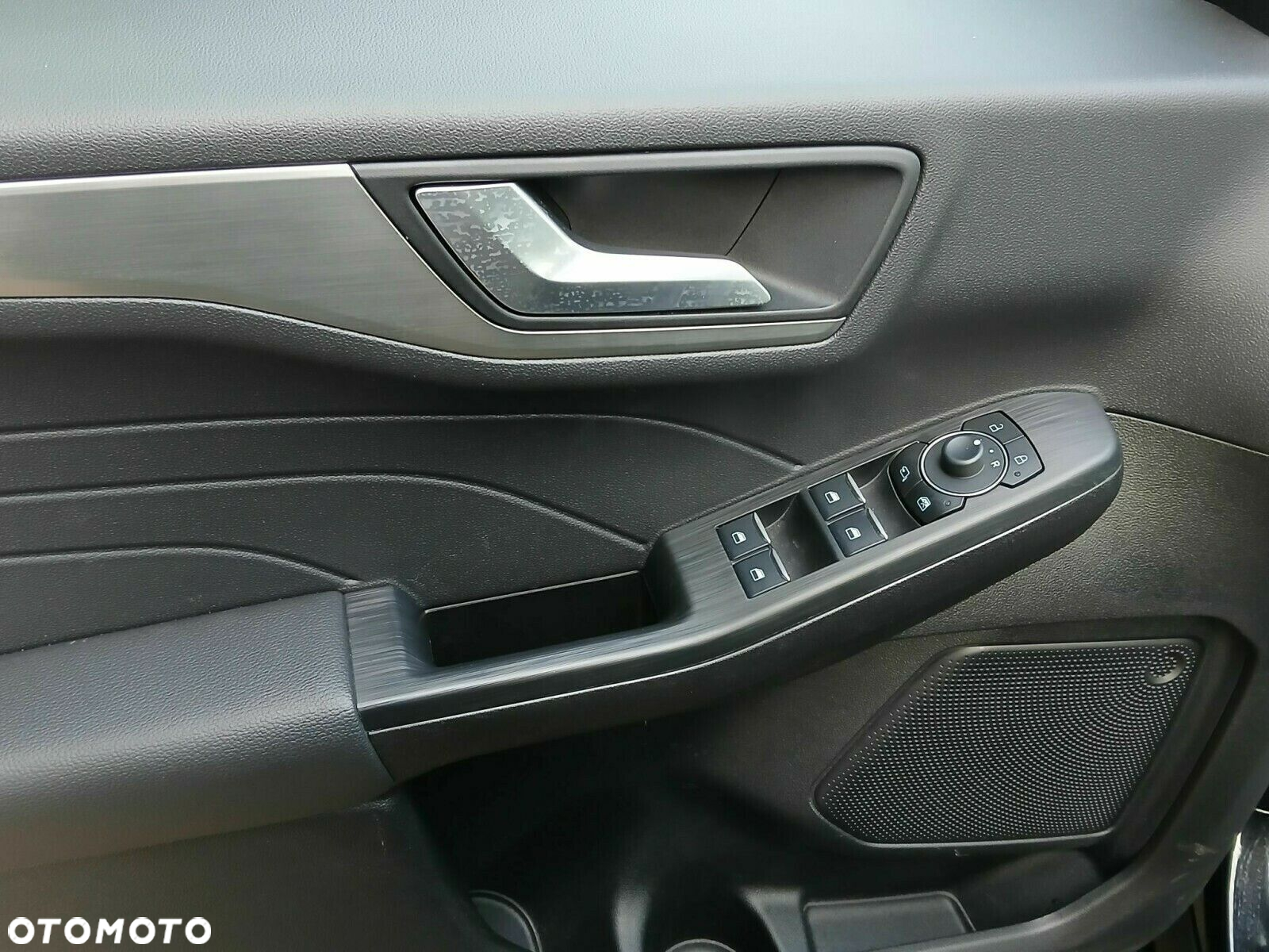 Ford Kuga - 21