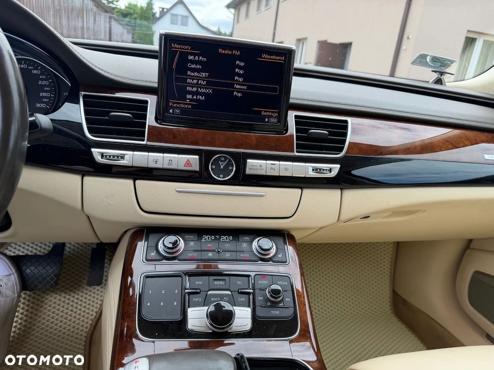Audi A8 4.2 FSI Quattro - 12
