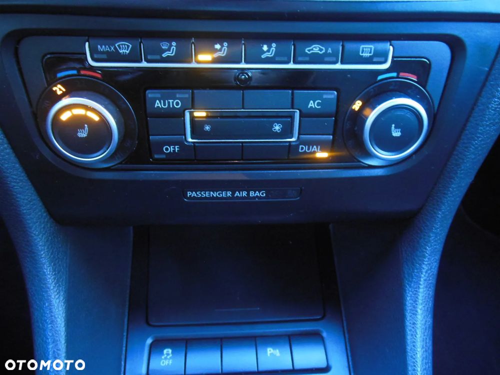 Volkswagen Golf 1.2 TSI BlueMotion Technology Comfortline - 13