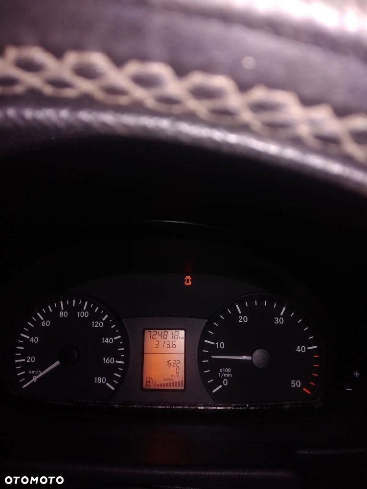 Mercedes-Benz Sprinter 519 - 12