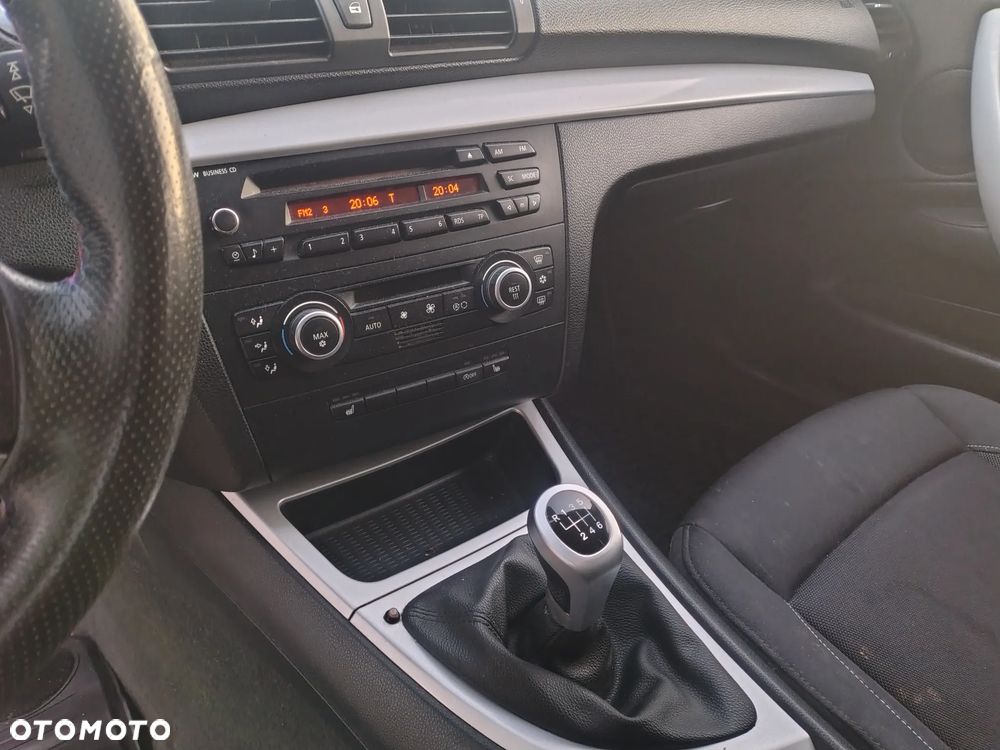 BMW Seria 1 118d - 8