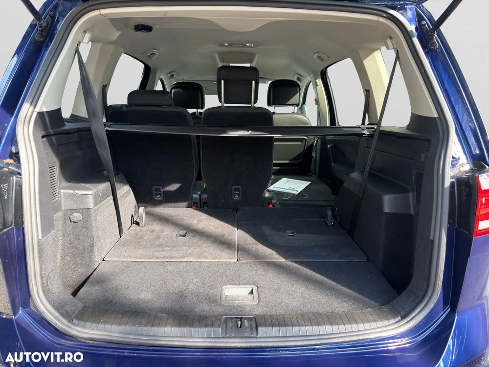 VOLKSWAGEN Touran 2022 — imagine 22