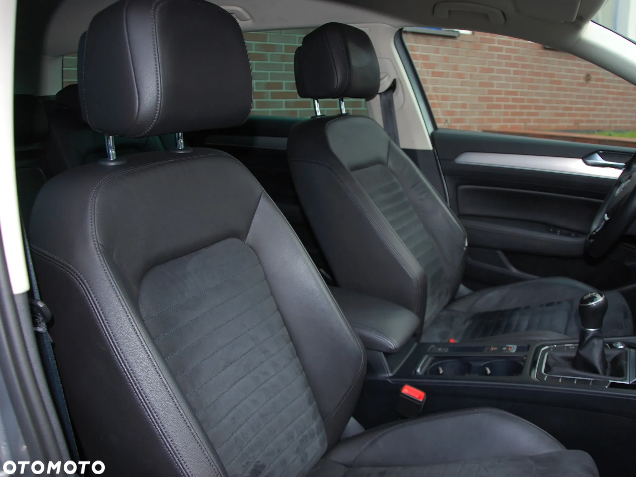 Volkswagen Passat 1.8 TSI BMT Highline - 27