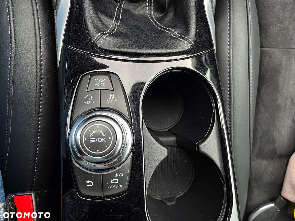Infiniti Q30 - 31