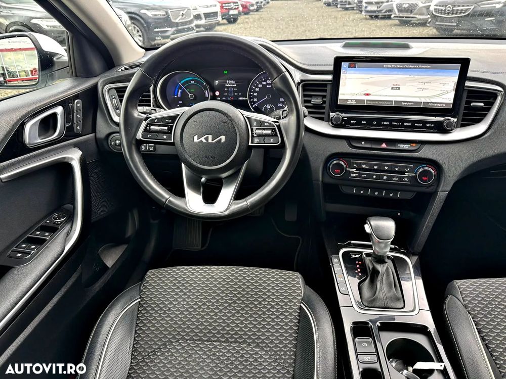 Kia Ceed 1.6 GDI DCT OPF Spirit - 34