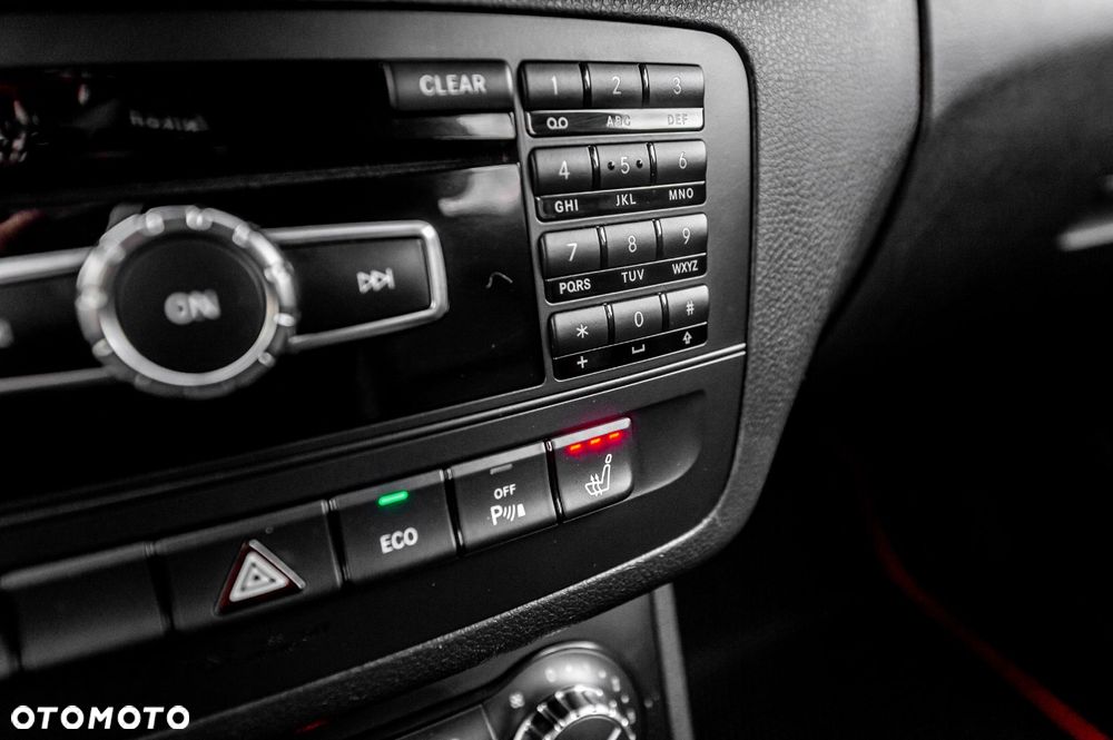 Mercedes-Benz Klasa B 200 UrbanStyle Edition - 31