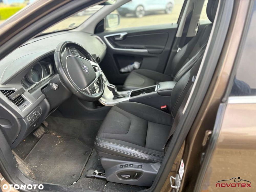 Volvo XC 60 D3 Geartronic Momentum - 6