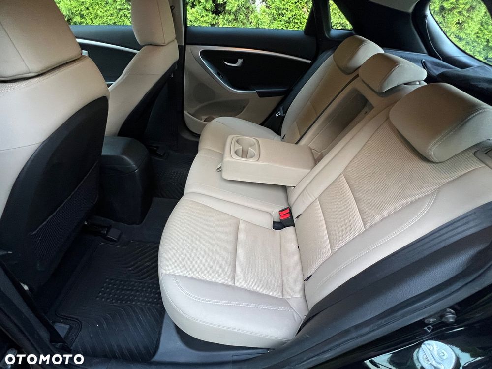 Hyundai i30 1.6 GDI Comfort - 14