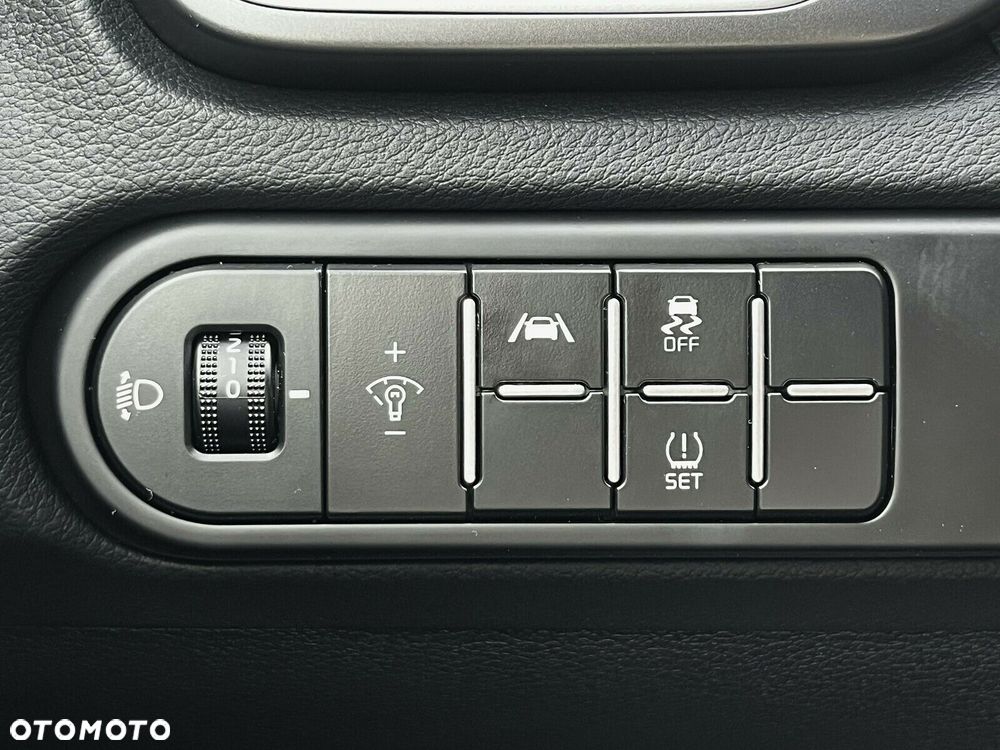 Kia XCeed 1.5 T-GDI M - 13