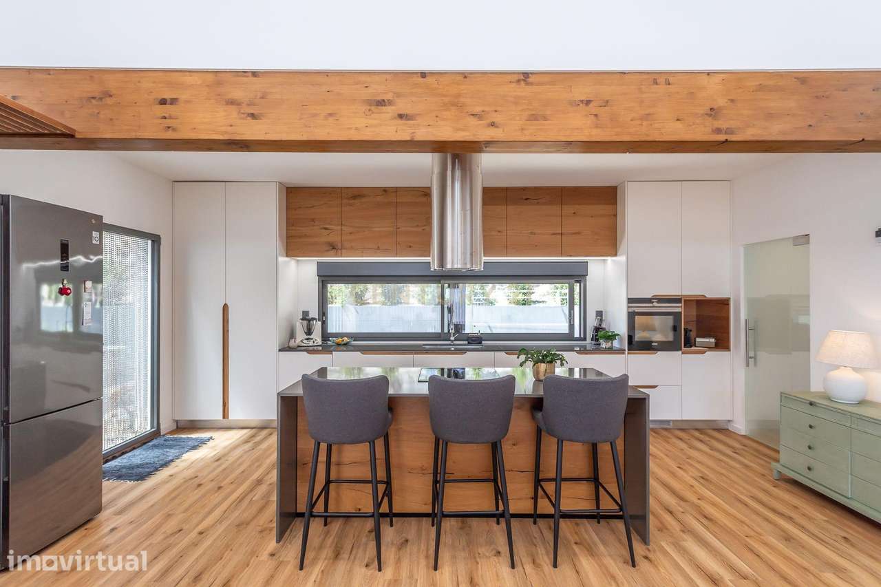 Moradia Moderna e Exclusiva com Enquadramento Perfeito na Natureza! - Grande imagem: 4/60