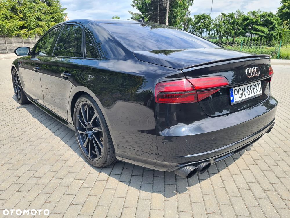 Audi S8 Plus - 4