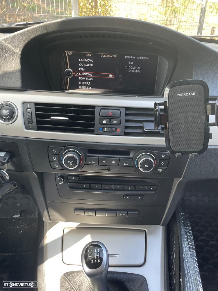 BMW 318 d Navigation — fotografia 3