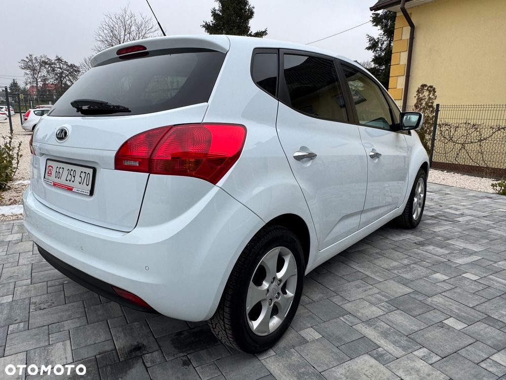 Kia Venga 1.4 CVVT UEFA EURO 2016 - 7