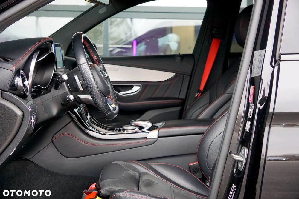 Mercedes-Benz GLC AMG 43 4Matic 9G-TRONIC - 17