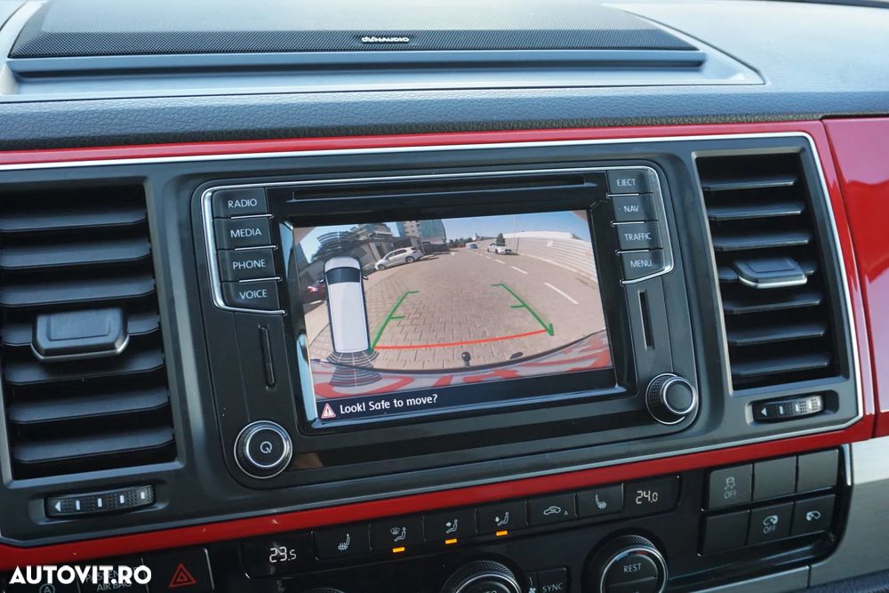 Volkswagen Multivan - 14