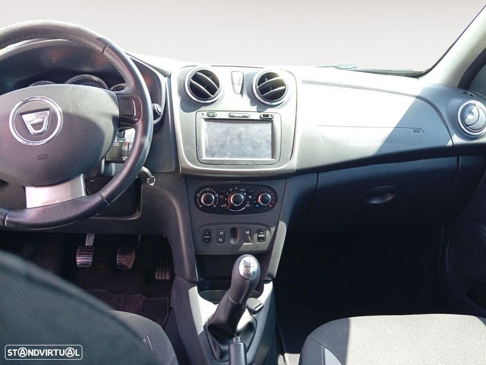 Dacia Sandero 0.9 TCe Stepway - 11