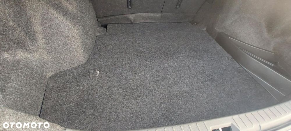 Toyota Corolla 1.6 VVT-i Premium - 17